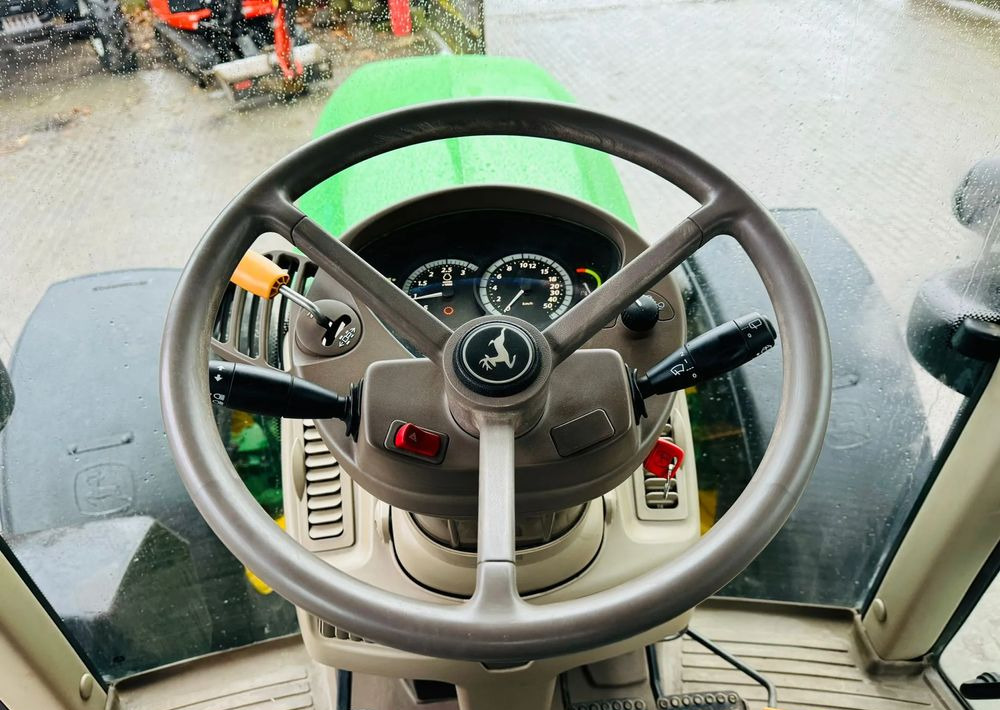 Tractor John Deere 7530 PREMIUM: foto 8