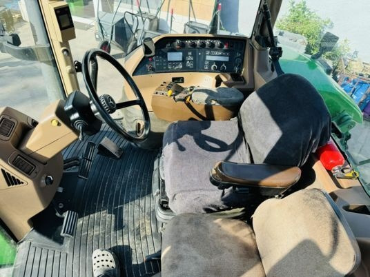 John Deere 8310 - Tractor: foto 5 John Deere 8310 - Tractor: foto 5