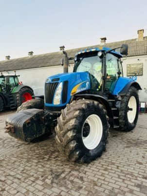 New Holland T8040 - Tractor: foto 2 New Holland T8040 - Tractor: foto 2