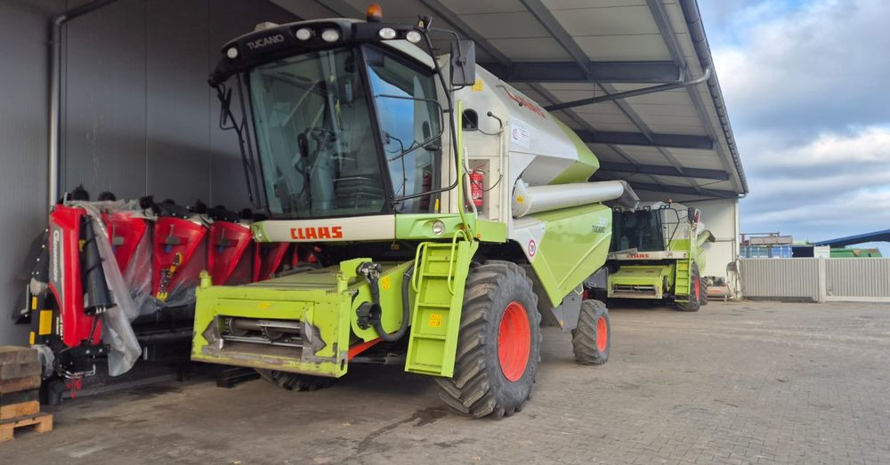 Claas Tucano 320 - Cosechadora de granos: foto 1 Claas Tucano 320 - Cosechadora de granos: foto 1