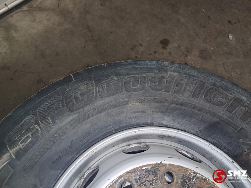 BFG Occ vrachtwagenband 315/80R22.5 156/150K BF Goodri - Neumático para Camión: foto 3 BFG Occ vrachtwagenband 315/80R22.5 156/150K BF Goodri - Neumático para Camión: foto 3