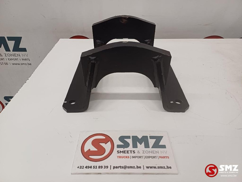 Caterpillar Track guide guard Caterpillar - Bastidor/ Chasis para Equipo de manutención: foto 3 Caterpillar Track guide guard Caterpillar - Bastidor/ Chasis para Equipo de manutención: foto 3