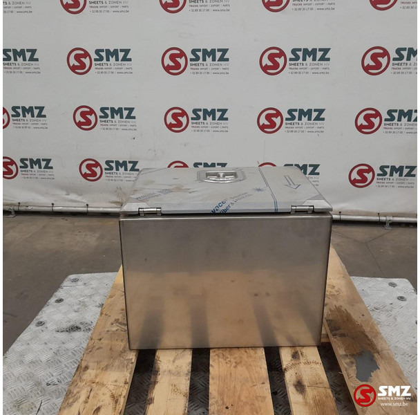 Diversen Occ RVS gereedschapskoffer 50 cm x 35 cm x 40 cm - Bastidor/ Chasis para Camión: foto 2 Diversen Occ RVS gereedschapskoffer 50 cm x 35 cm x 40 cm - Bastidor/ Chasis para Camión: foto 2