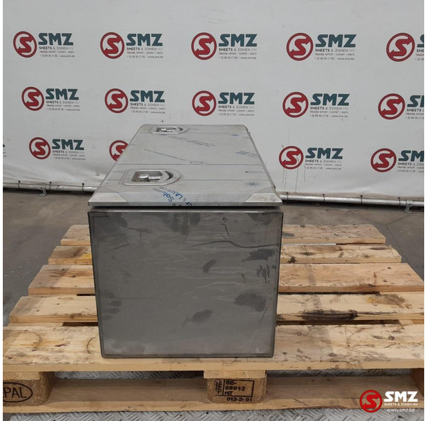 Diversen Occ RVS gereedschapskoffer 80 cm x 40 cm x 40 cm - Bastidor/ Chasis para Camión: foto 4 Diversen Occ RVS gereedschapskoffer 80 cm x 40 cm x 40 cm - Bastidor/ Chasis para Camión: foto 4