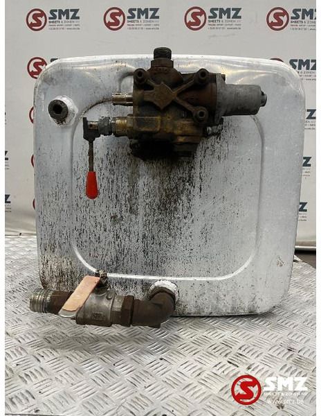 Diversen Occ hydraulische tank 200L + bedieningsventiel + s - Depósito hidráulico para Camión: foto 3 Diversen Occ hydraulische tank 200L + bedieningsventiel + s - Depósito hidráulico para Camión: foto 3