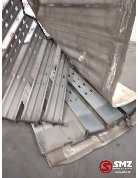 Diversen Occ set zijdekzeilen 235 cm x 530 cm - Bastidor/ Chasis para Camión: foto 3 Diversen Occ set zijdekzeilen 235 cm x 530 cm - Bastidor/ Chasis para Camión: foto 3