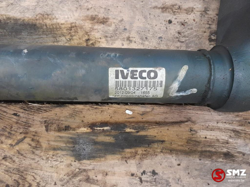 Iveco Occ cabinekantelbeugel Iveco - Suspensión de cabina para Camión: foto 3 Iveco Occ cabinekantelbeugel Iveco - Suspensión de cabina para Camión: foto 3