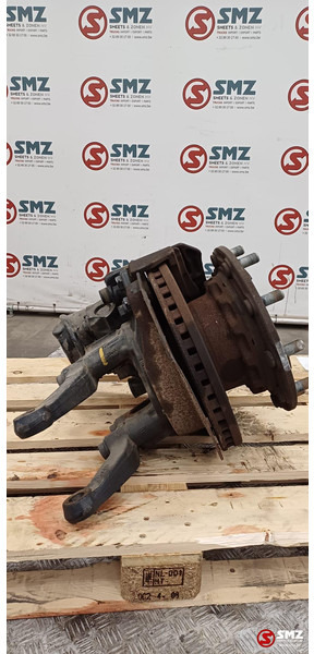 Iveco Occ wielnaaf + remklauw rechts meeloopas Iveco - Dirección para Camión: foto 1 Iveco Occ wielnaaf + remklauw rechts meeloopas Iveco - Dirección para Camión: foto 1