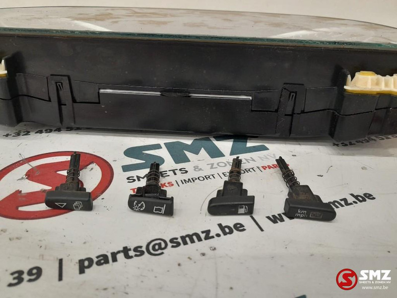 MAN Occ instrumentenpaneel MAN - Salpicadero para Camión: foto 3 MAN Occ instrumentenpaneel MAN - Salpicadero para Camión: foto 3