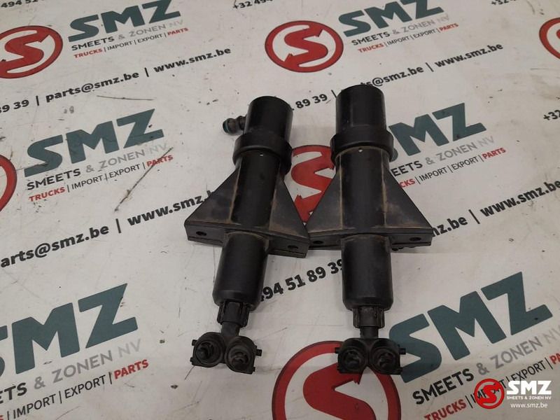 MAN Occ set van 2 koplampsproeiers MAN - Cabina e interior para Camión: foto 2 MAN Occ set van 2 koplampsproeiers MAN - Cabina e interior para Camión: foto 2