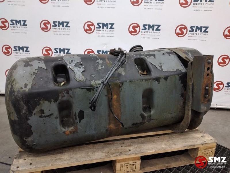 Mercedes-Benz Occ Brandstoftank 210L Mercedes 2527 - Depósito de combustible para Camión: foto 3 Mercedes-Benz Occ Brandstoftank 210L Mercedes 2527 - Depósito de combustible para Camión: foto 3