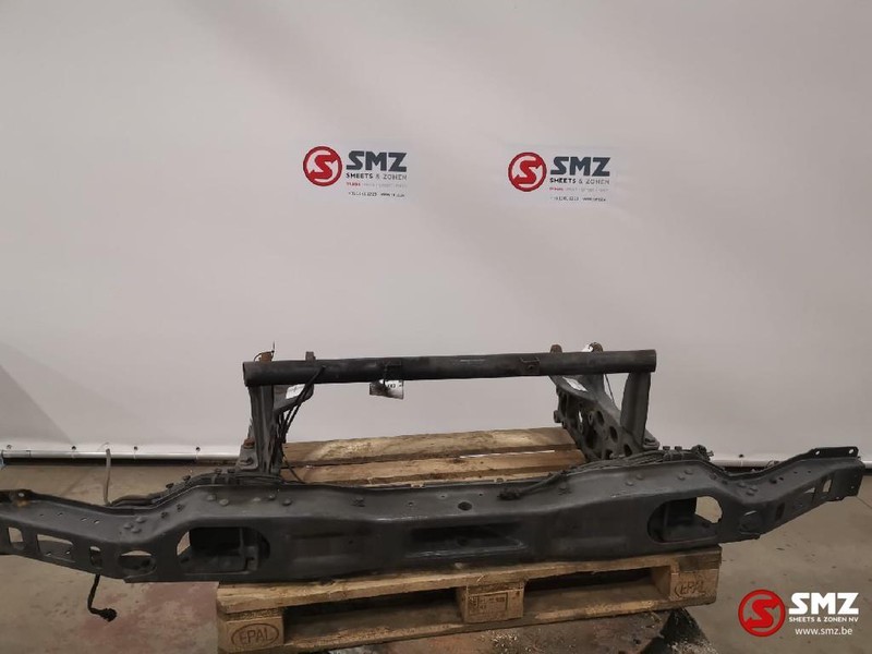 Mercedes-Benz Occ Bumperbalk vooraan met steunen Atego 1828 - Parachoques para Camión: foto 1 Mercedes-Benz Occ Bumperbalk vooraan met steunen Atego 1828 - Parachoques para Camión: foto 1