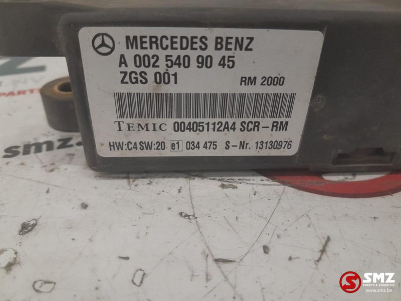 Mercedes-Benz Occ ECU AdBlue regeleenheid Mercedes - Unidad de control para Camión: foto 4 Mercedes-Benz Occ ECU AdBlue regeleenheid Mercedes - Unidad de control para Camión: foto 4