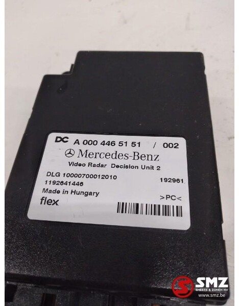 Mercedes-Benz Occ ECU video radar Mercedes Actros Euro 6 A000446 - Unidad de control para Camión: foto 2 Mercedes-Benz Occ ECU video radar Mercedes Actros Euro 6 A000446 - Unidad de control para Camión: foto 2