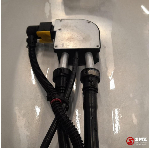 Depósito de combustible para Camión Mercedes-Benz Occ brandstoftank 630L + brandstofniveausensor Mer: foto 6 Depósito de combustible para Camión Mercedes-Benz Occ brandstoftank 630L + brandstofniveausensor Mer: foto 6