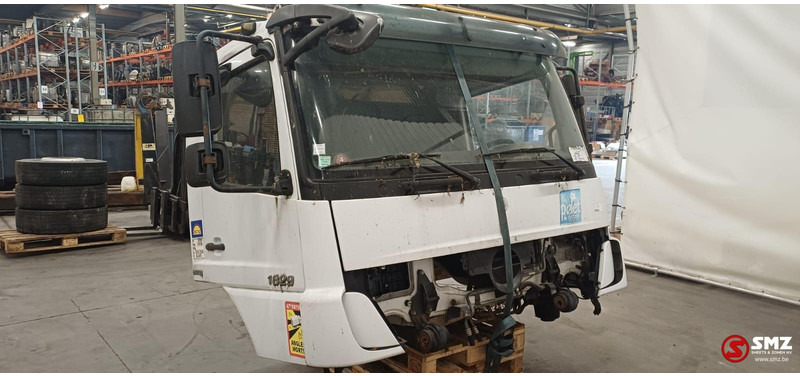 Mercedes-Benz Occ cabine Mercedes - Cabina e interior para Camión: foto 2 Mercedes-Benz Occ cabine Mercedes - Cabina e interior para Camión: foto 2