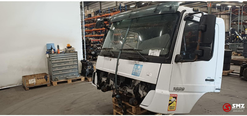 Mercedes-Benz Occ cabine Mercedes - Cabina e interior para Camión: foto 1 Mercedes-Benz Occ cabine Mercedes - Cabina e interior para Camión: foto 1