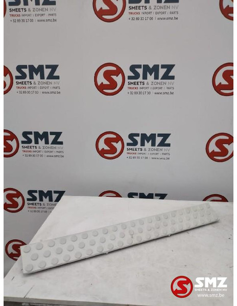 Mercedes-Benz Occ opstapplaat bumper Mercedes Actros MP2 A943885 - Parachoques para Camión: foto 1 Mercedes-Benz Occ opstapplaat bumper Mercedes Actros MP2 A943885 - Parachoques para Camión: foto 1