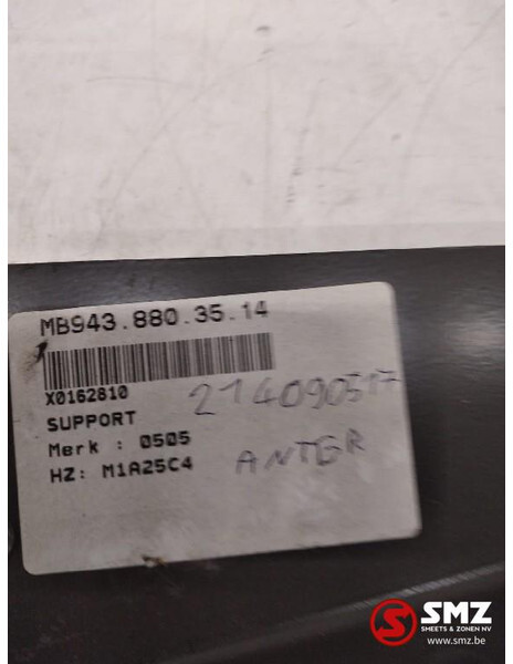 Mercedes-Benz Occ voorbumperbevestiging rechts Mercedes Actros M - Parachoques para Camión: foto 4 Mercedes-Benz Occ voorbumperbevestiging rechts Mercedes Actros M - Parachoques para Camión: foto 4