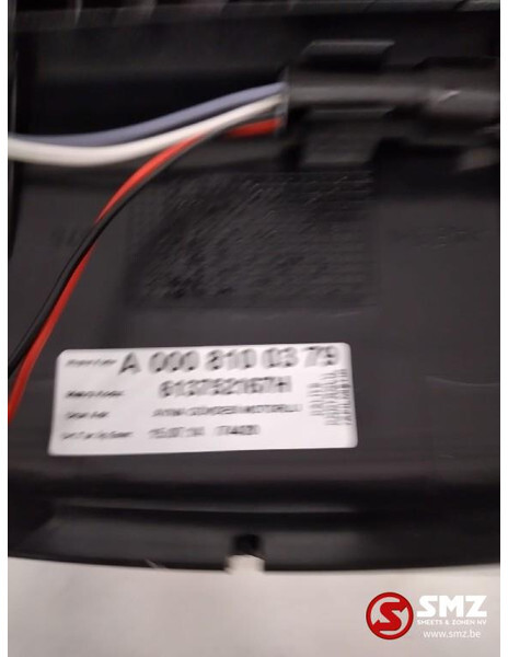 Mercedes-Benz Occ zijspiegel Mercedes Atego Axor A0008100379 - Espejo retrovisor para Camión: foto 4 Mercedes-Benz Occ zijspiegel Mercedes Atego Axor A0008100379 - Espejo retrovisor para Camión: foto 4