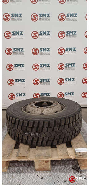 Michelin Occ vrachtwagenband 265/70R19.5 140/138L Michelin - Neumático para Camión: foto 1 Michelin Occ vrachtwagenband 265/70R19.5 140/138L Michelin - Neumático para Camión: foto 1