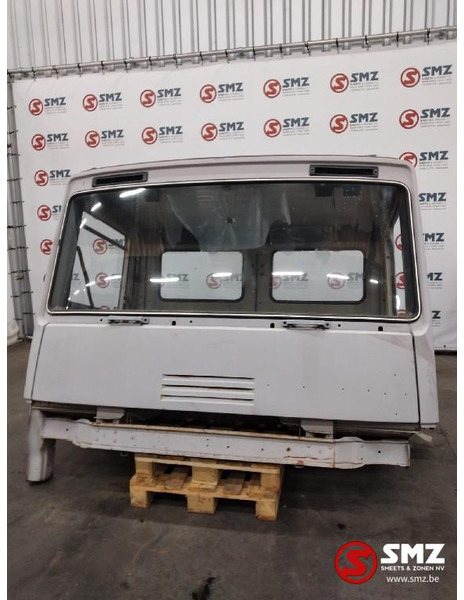 Renault Occ cabine compleet Renault R - Cabina e interior para Camión: foto 1 Renault Occ cabine compleet Renault R - Cabina e interior para Camión: foto 1