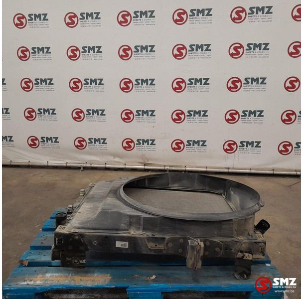 Renault Occ radiator Renault - Radiador para Camión: foto 3 Renault Occ radiator Renault - Radiador para Camión: foto 3