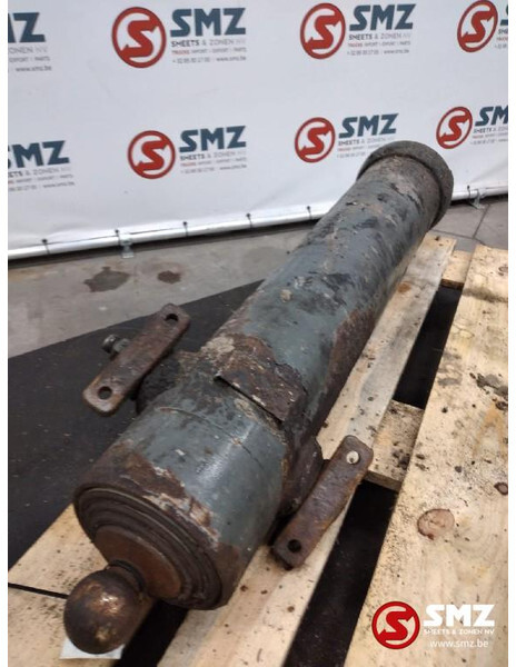 Volvo Occ hydraulische zuiger 92 cm 4x uitschuifbaar - Hidráulica para Camión: foto 1 Volvo Occ hydraulische zuiger 92 cm 4x uitschuifbaar - Hidráulica para Camión: foto 1