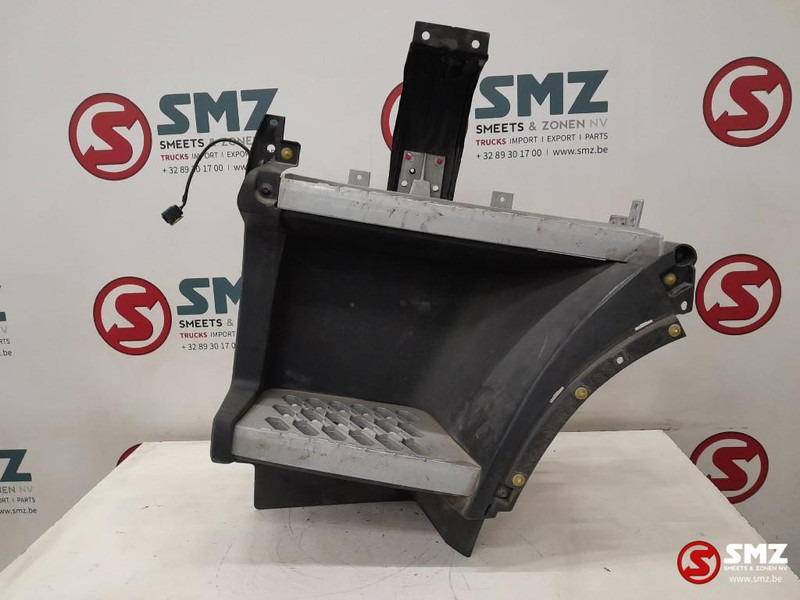 Volvo Occ opstapbak links Volvo - Cabina e interior para Camión: foto 1 Volvo Occ opstapbak links Volvo - Cabina e interior para Camión: foto 1