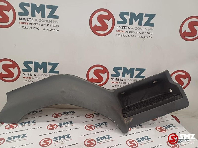 Volvo Occ opstapbak rechts Volvo - Cabina e interior para Camión: foto 1 Volvo Occ opstapbak rechts Volvo - Cabina e interior para Camión: foto 1