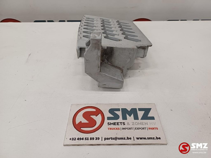 Volvo Occ treeplank rechts Volvo - Cabina e interior para Camión: foto 3 Volvo Occ treeplank rechts Volvo - Cabina e interior para Camión: foto 3