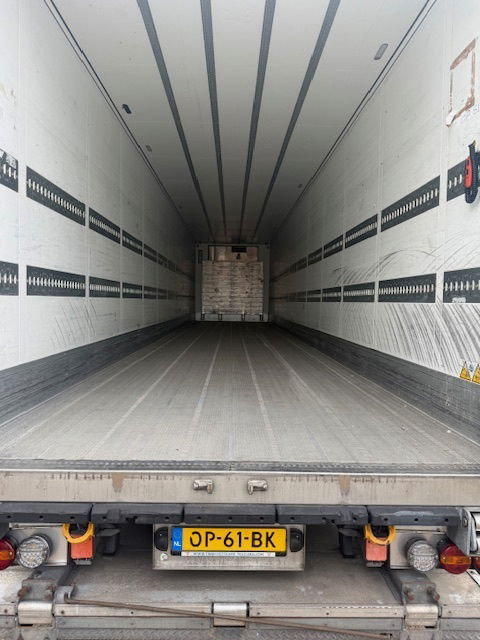 Schmitz Cargobull SLXe 300 1894 uur laadklep 2liftassen - Frigorífico semirremolque: foto 5 Schmitz Cargobull SLXe 300 1894 uur laadklep 2liftassen - Frigorífico semirremolque: foto 5
