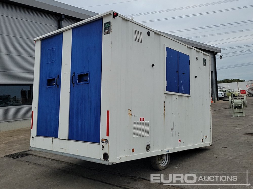 12' x 7' Single Axle Welfare Unit, W/C, Generator, Single Cylinder Engine (Parts Missing) - Contenedor marítimo: foto 5 12' x 7' Single Axle Welfare Unit, W/C, Generator, Single Cylinder Engine (Parts Missing) - Contenedor marítimo: foto 5