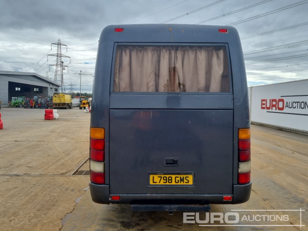 1993 Caetano 4x2 5 Berth Motorhome, Sink, Fridge Freezer, Oven & Hob, Wash Room, Diesel Heater, Solar Panels, Awning, Manual Gearbox - Cámper: foto 4 1993 Caetano 4x2 5 Berth Motorhome, Sink, Fridge Freezer, Oven & Hob, Wash Room, Diesel Heater, Solar Panels, Awning, Manual Gearbox - Cámper: foto 4