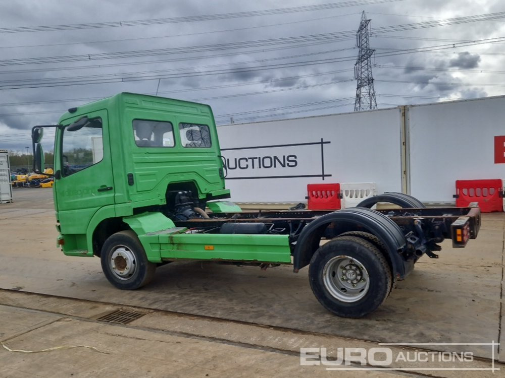 2002 Mercedes 4x2 Chassis Cab, Manual Gearbox - Chasis camión: foto 3 2002 Mercedes 4x2 Chassis Cab, Manual Gearbox - Chasis camión: foto 3