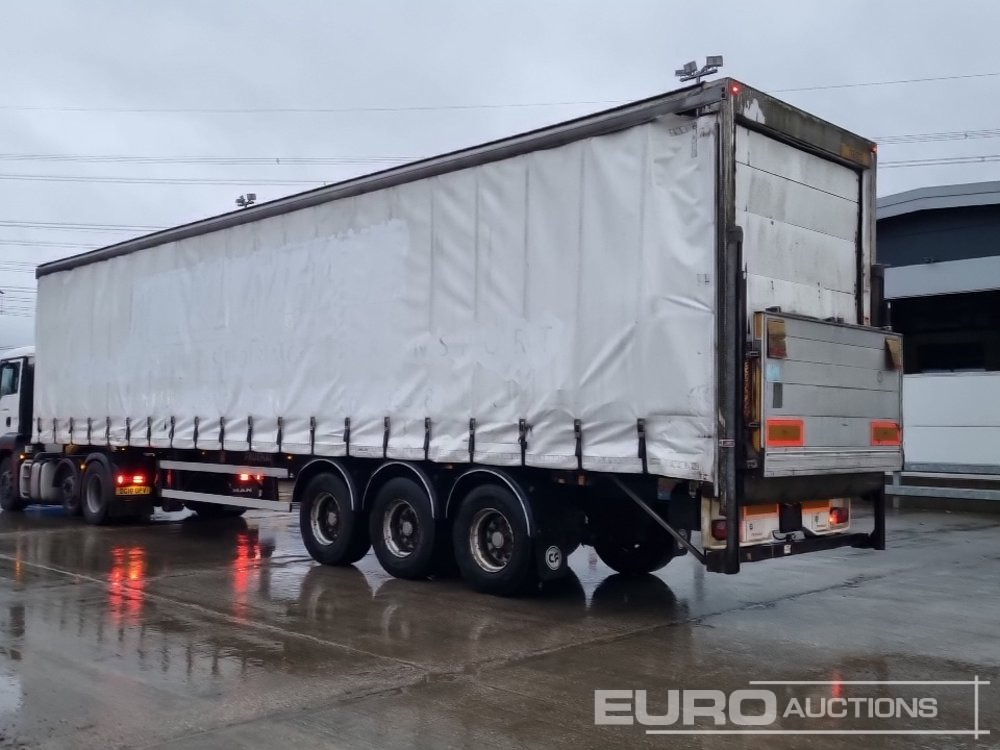 2004 Freuhauf Tri Axle Curtainsider Trailer, Tail Lift - Semirremolque lona: foto 3 2004 Freuhauf Tri Axle Curtainsider Trailer, Tail Lift - Semirremolque lona: foto 3