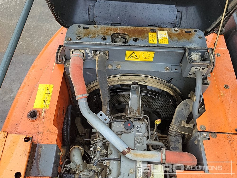 Excavadora de cadenas 2010 Hitachi ZX130 LCN-3: foto 39