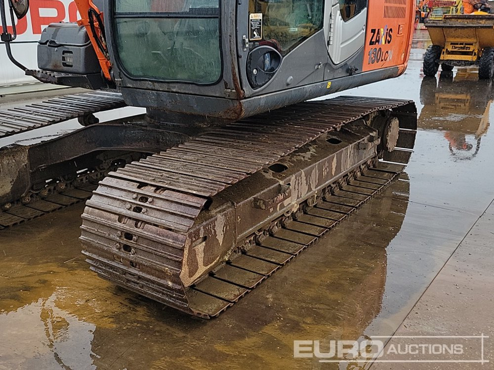 Excavadora de cadenas 2010 Hitachi ZX130 LCN-3: foto 9