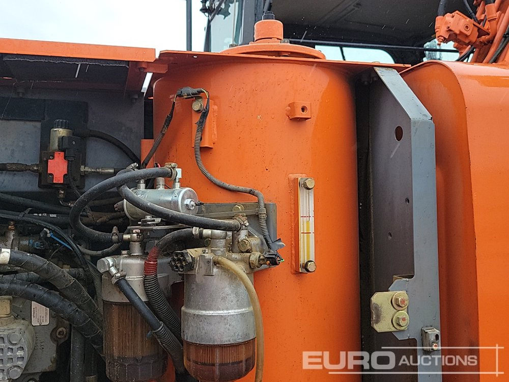Excavadora de cadenas 2010 Hitachi ZX130 LCN-3: foto 38