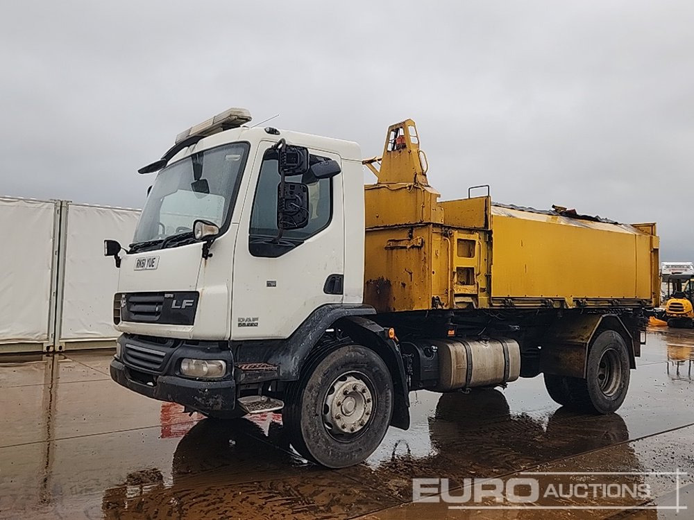 2011 DAF LF55.220 - Volquete camión: foto 1 2011 DAF LF55.220 - Volquete camión: foto 1