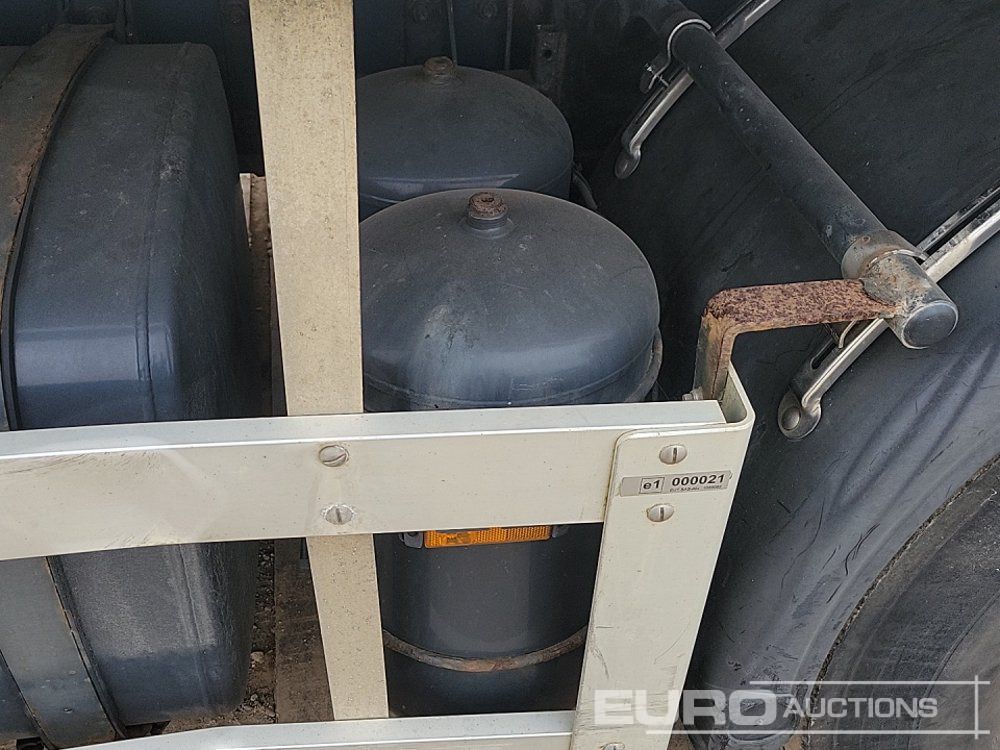 Cisterna camión 2012 DAF CF75.360: foto 22