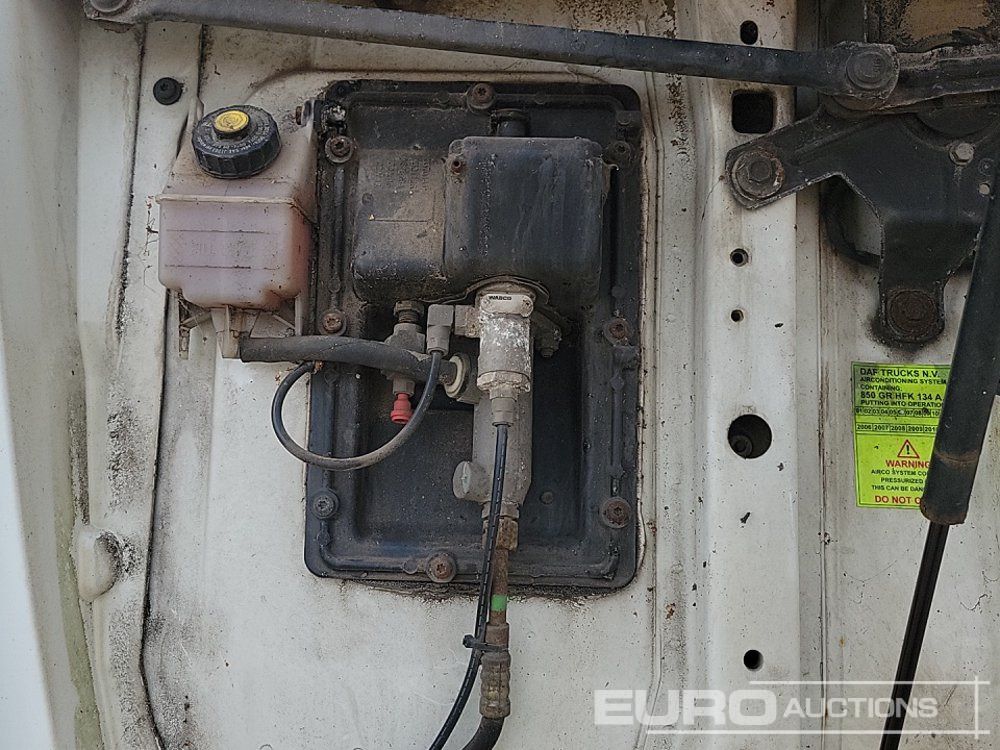 Cisterna camión 2012 DAF CF75.360: foto 16