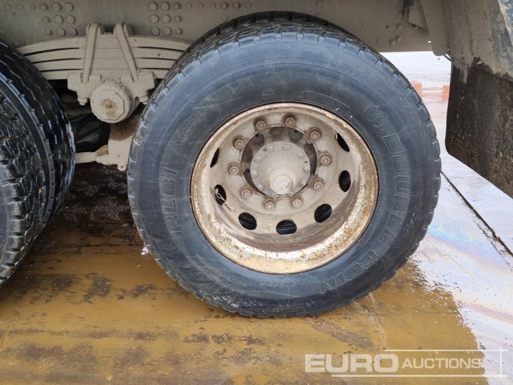 Volquete camión 2013 Scania P360: foto 12