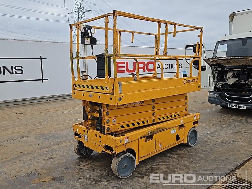 2014 Haulotte Compact 12 - Plataforma elevadora: foto 1 2014 Haulotte Compact 12 - Plataforma elevadora: foto 1
