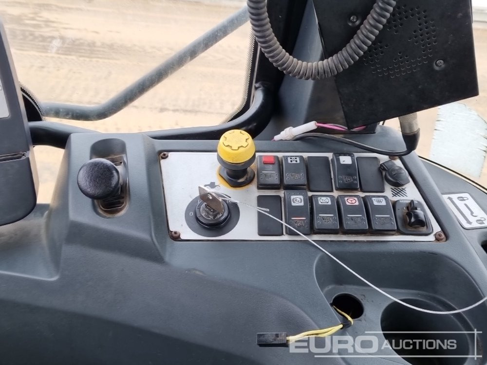 Tractor 2014 JCB Fastrac 3230: foto 31
