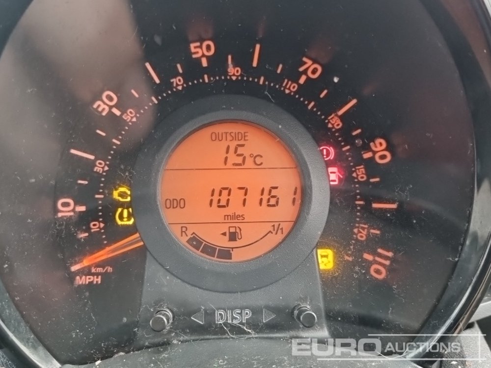 Coche 2014 Peugeot 108: foto 36