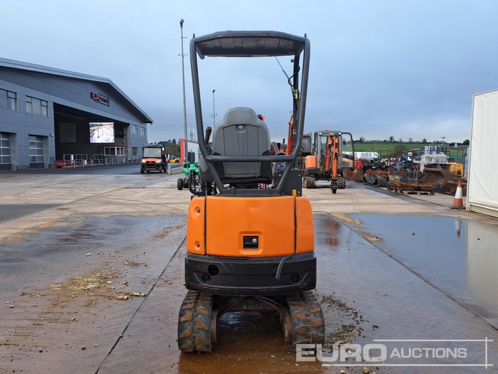 2016 Hitachi ZX19U-5A YR - Miniexcavadora: foto 4 2016 Hitachi ZX19U-5A YR - Miniexcavadora: foto 4
