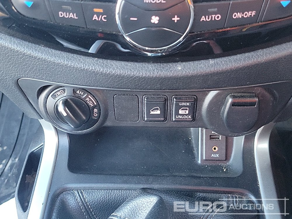 Pick-up 2017 Nissan Navara: foto 29
