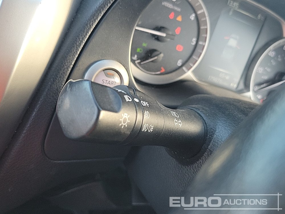 Pick-up 2017 Nissan Navara: foto 32