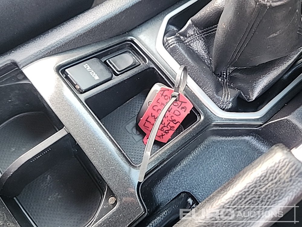 SUV/ Todoterreno 2017 Toyota Land Cruiser: foto 43